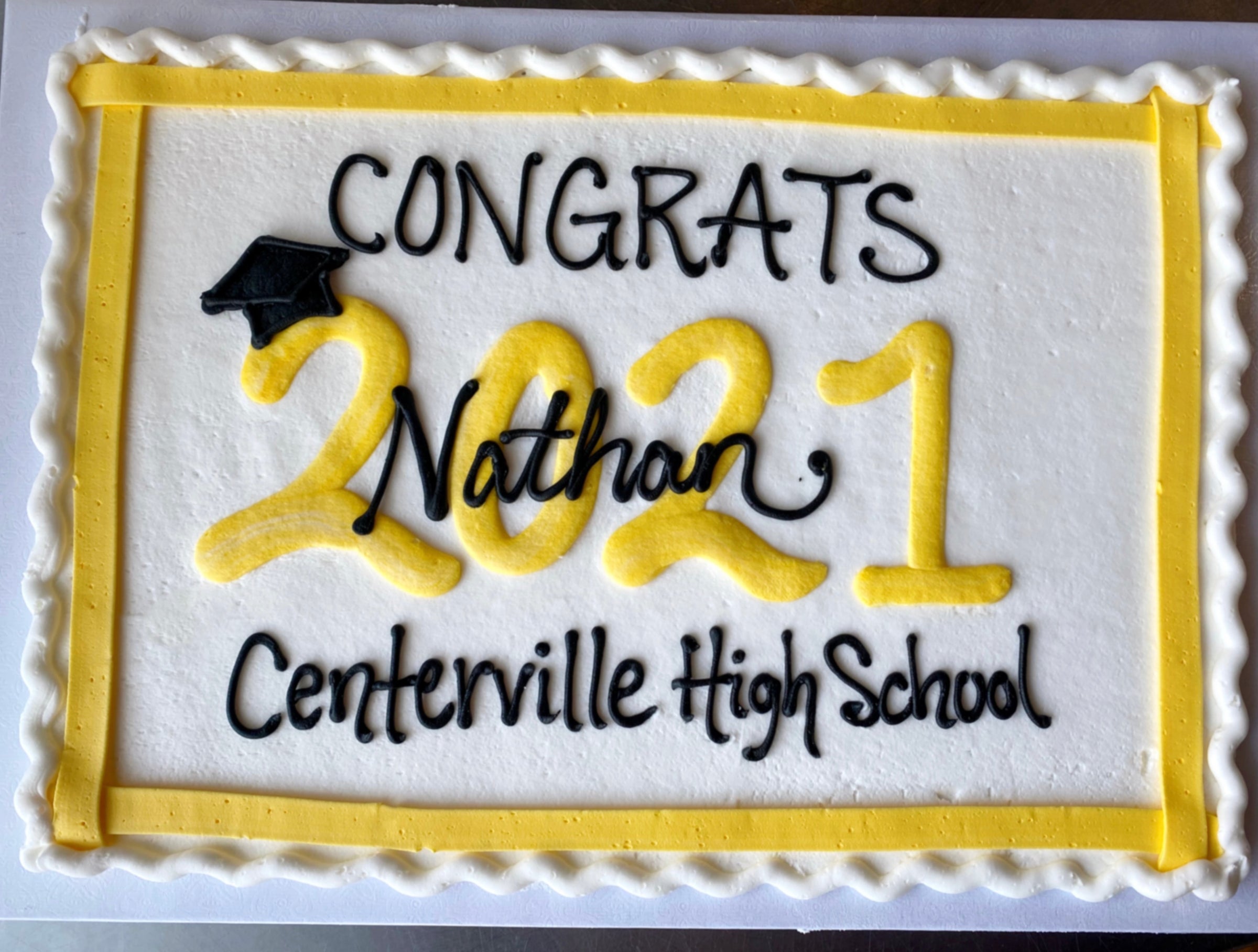 High School Graduation Cake Ideas 2022